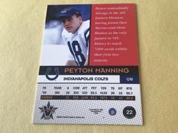 PEYTON MANNING 2000 Vanguard Football Card