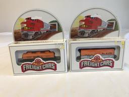 Lot of 4 HO Scale Train Freight Cars NEW