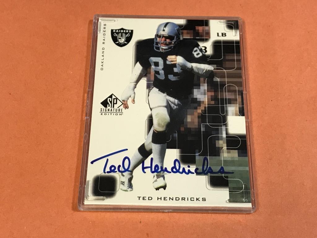 TED HENDRICKS Raiders 1999 UD SP Autograph Insert