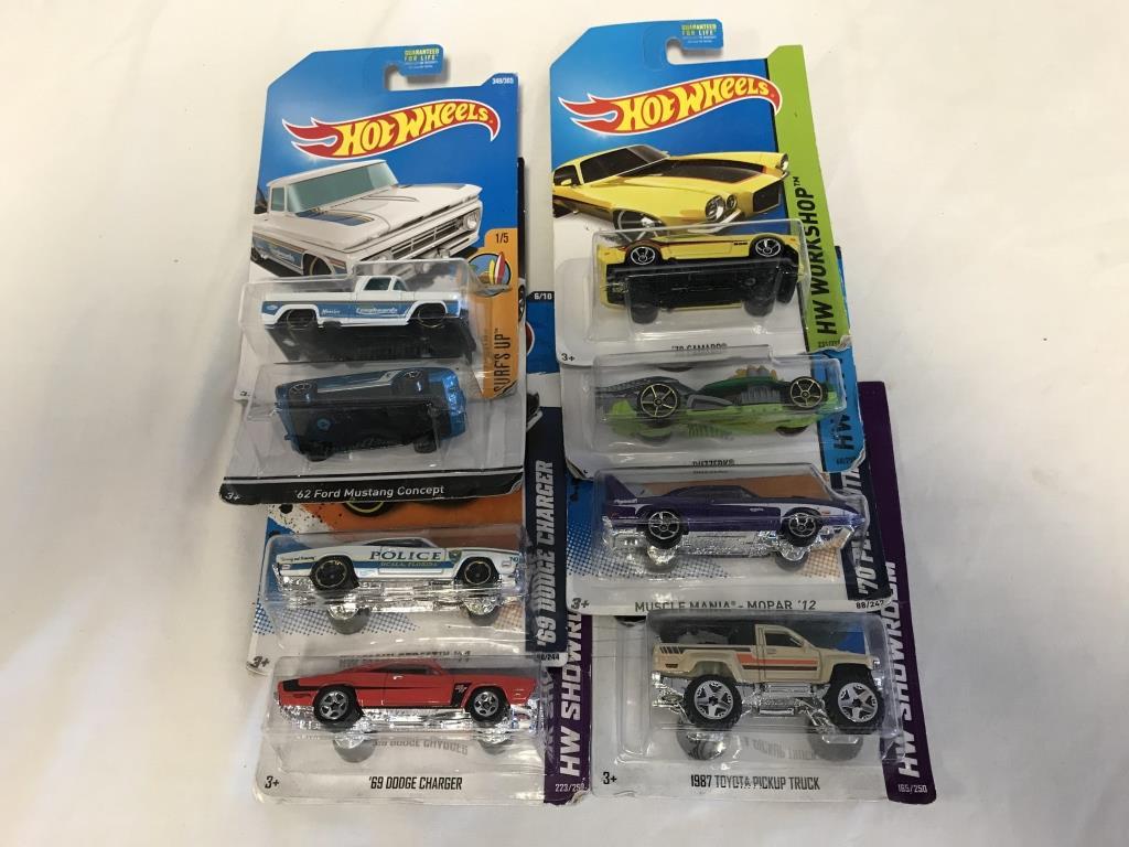 Lot of 8 Hot Wheels Cars NEW in the package