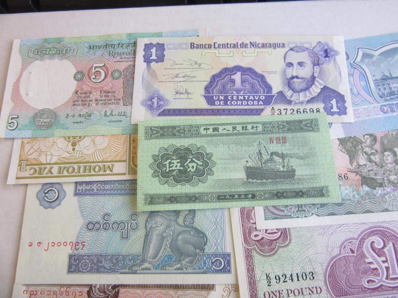 Lot of 15 Notes of Foreign Currency