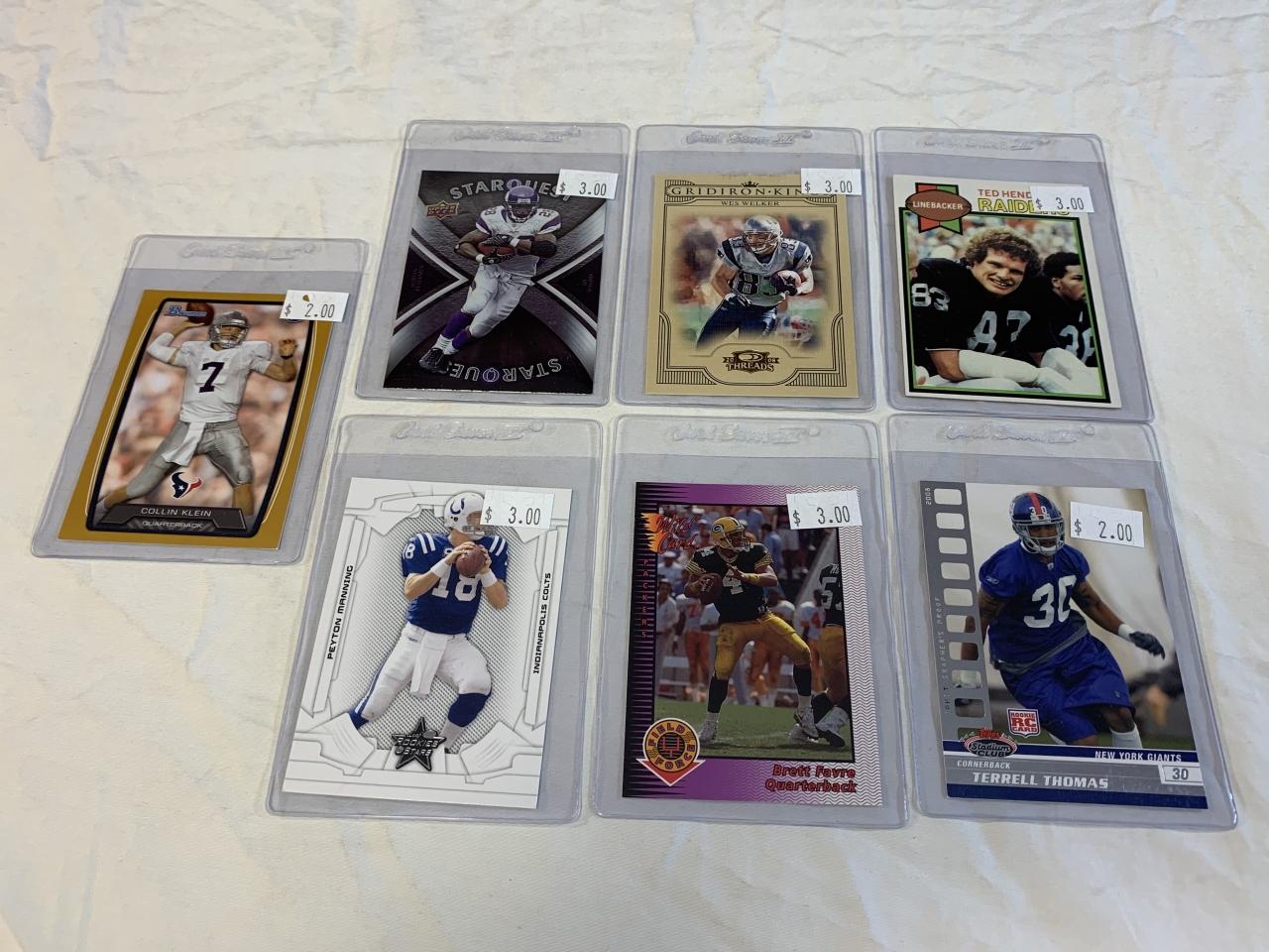 Lot of 25 STARS Football Cards