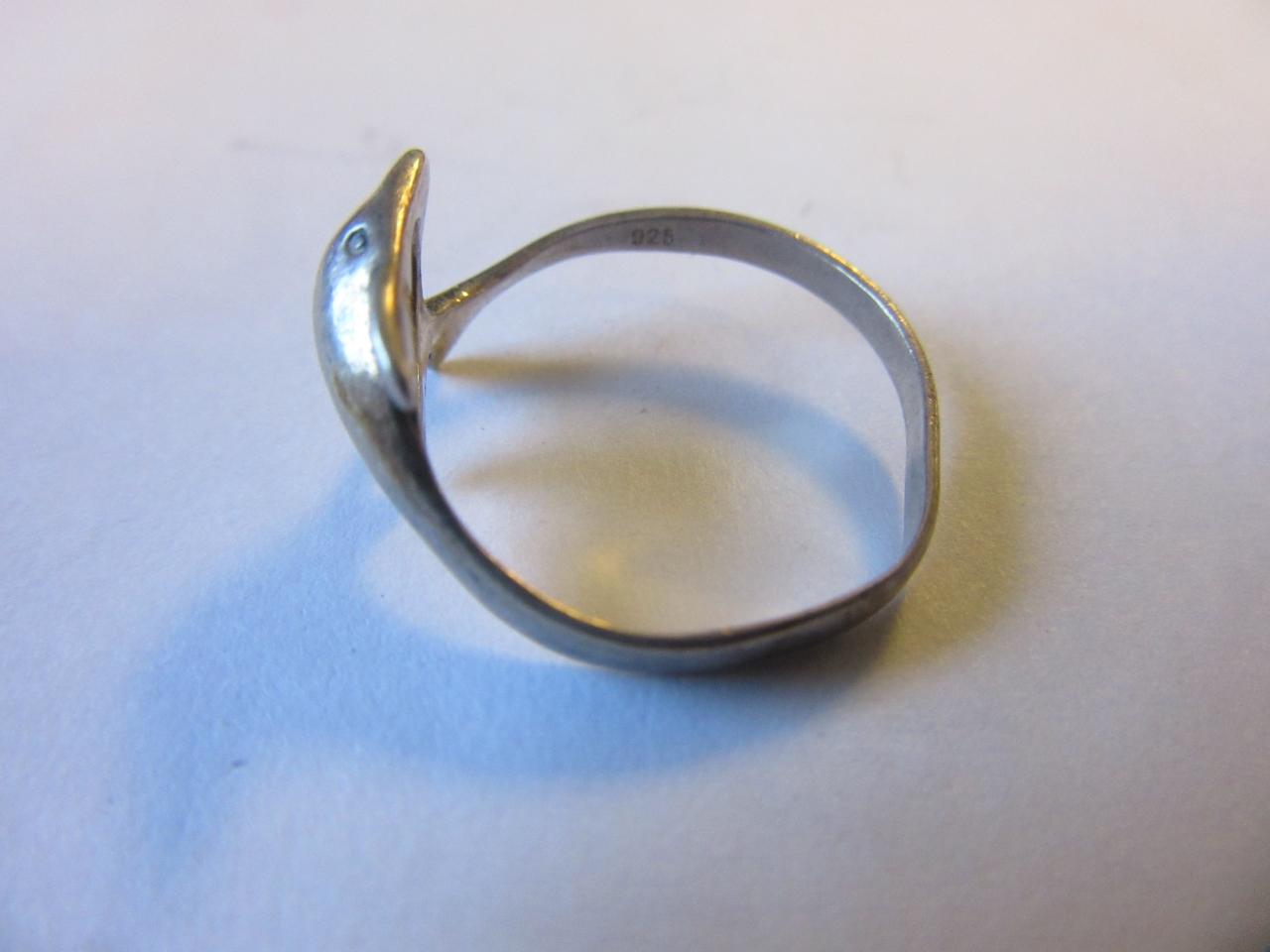 .925 Silver 1.5g Size 6.5 Dolphin Design Ring