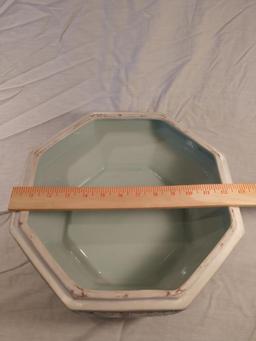 Large Decorative Oriental Bowl with Lid