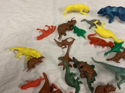 Lot of Plastic Dinosaur Figures Toys
