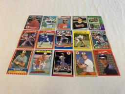 Lot of 100 Baseball Cards STARS