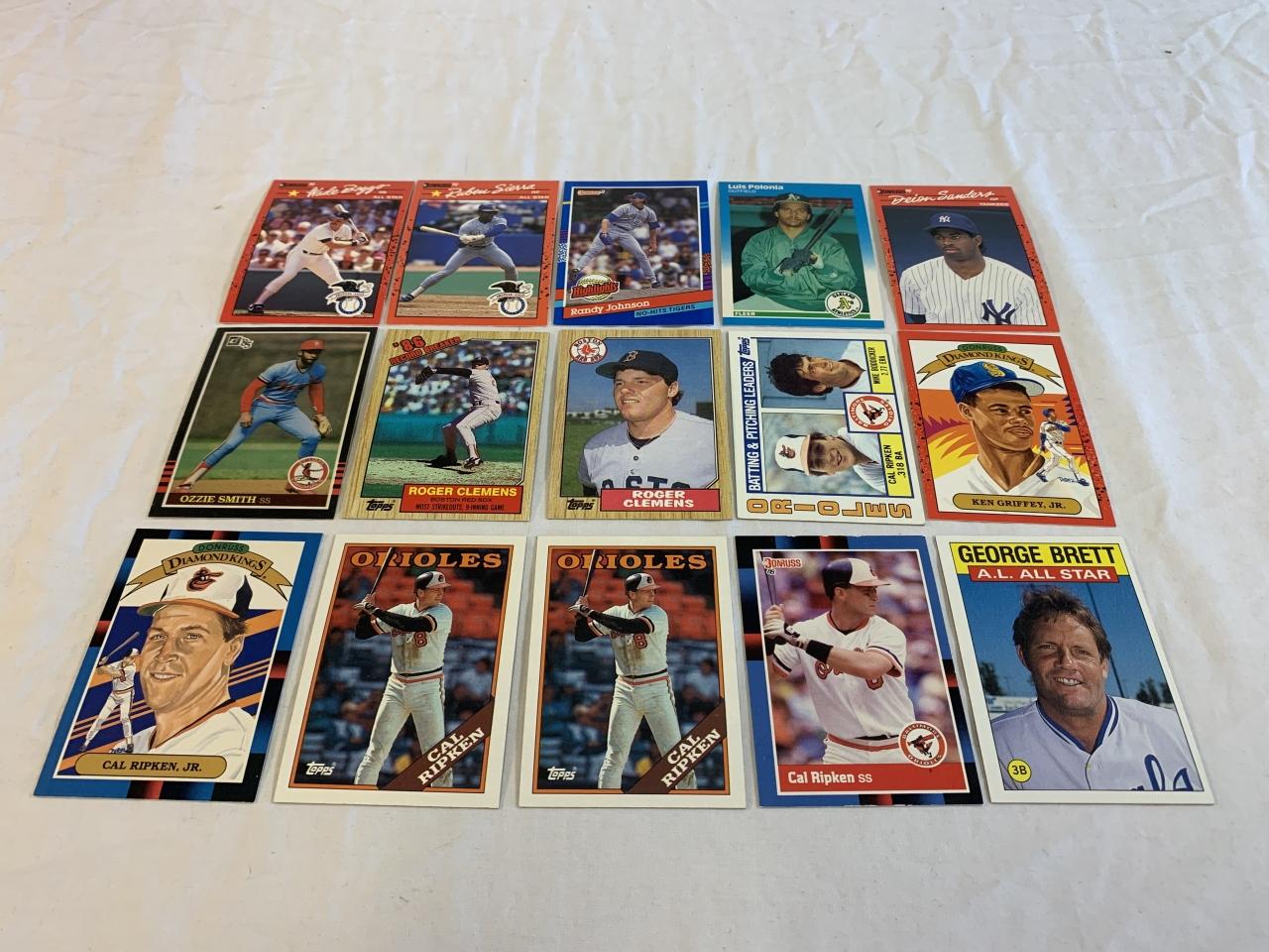 Lot of 100 Baseball Cards STARS