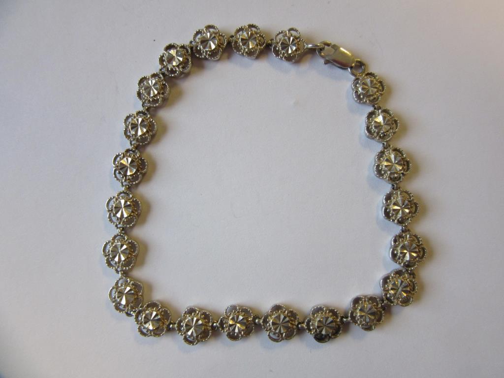 .925 Silver 7.5g 8" Flower Shaped Stones Bracelet