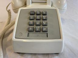 Vintage AT&T Touchtone Push Button Phone Desk Top