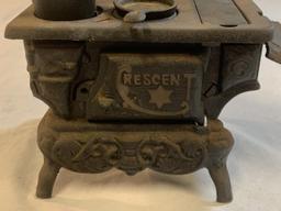 Vintage Miniature CRESCENT CAST IRON STOVE Toy