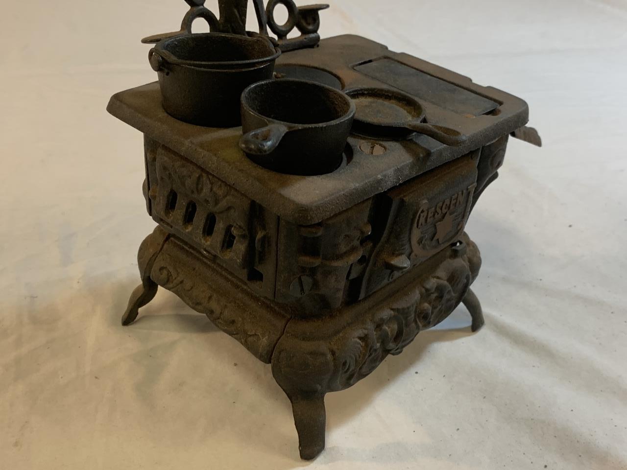 Vintage Miniature CRESCENT CAST IRON STOVE Toy