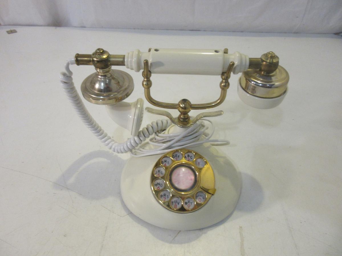 Vintage Radio Shack 43-326C White Rotary Phone