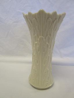 Lenox 8.5" cream ivory Woodlands vase