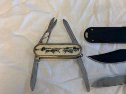 Lot of 4 Folding Pocket Knifes and 1 Fixed Blade Knife