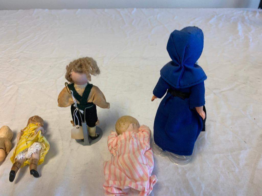 Lot of 5 Vintage Antique Dolls Some Bisque