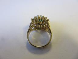 Size 7.5 Gold Tone Large Green Jewel Ring