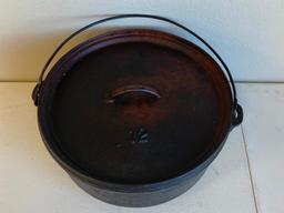 Vintage #12 Cast Iron Dutch Over with lid