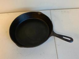 Vintage 10-1/2" Cast Iron Skillet Pan