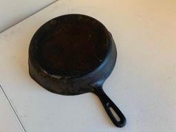 Vintage 10-1/2" Cast Iron Skillet Pan