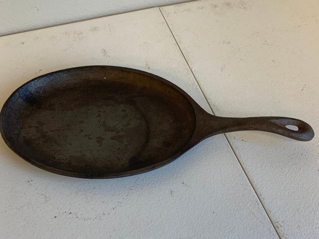 Vintage Cast Iron Sizzle Server Frying Pan