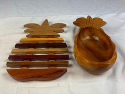 Wood PINEAPPLE Bowl with tray