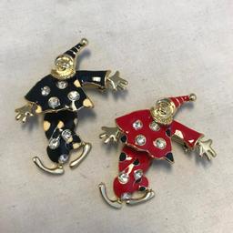 Lot of 5 Various multi-piece brooches (mostly clowns, with one ballerina)