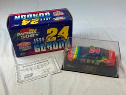 1999 Jeff Gordon #24 Dupont NASCAR Diecast 1:24