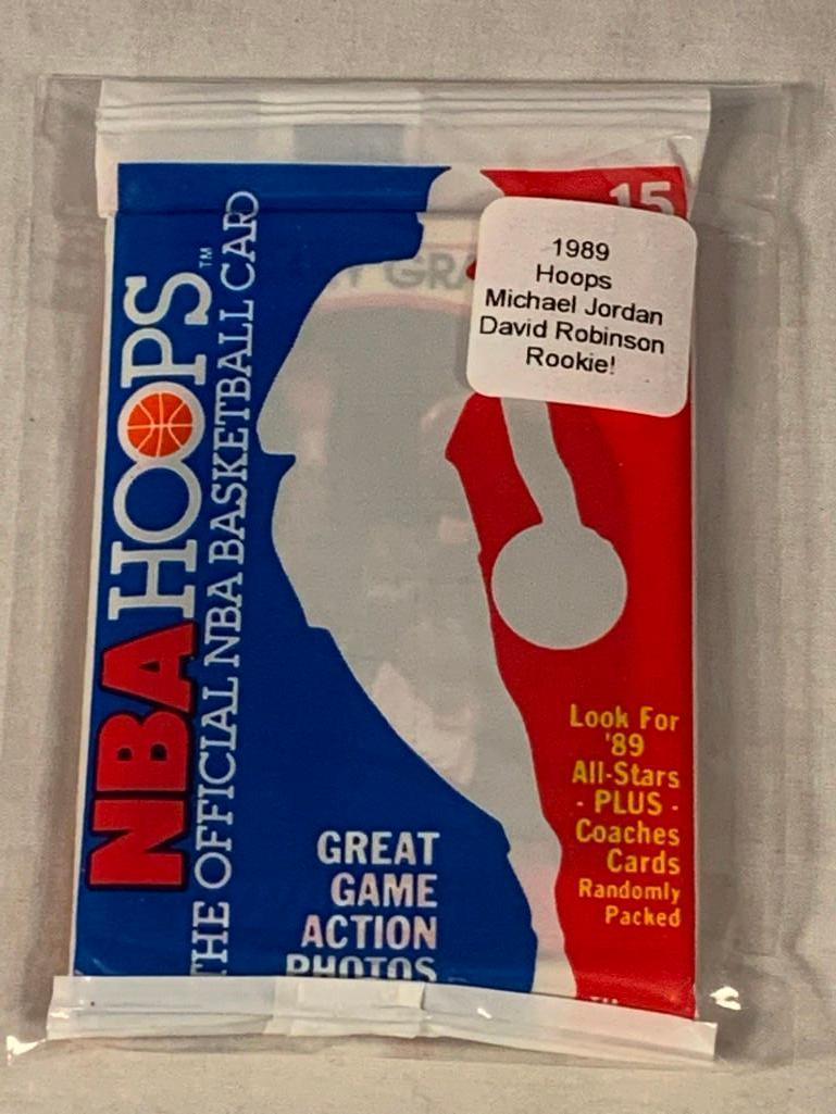 1989 Hoops Basketball Sealed Pack of cards