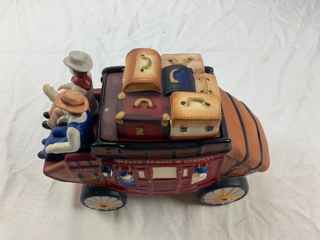 WELLS FARGO & COMPANY U.S. MAIL Stagecoach Ceramic COOKIE JAR 2011