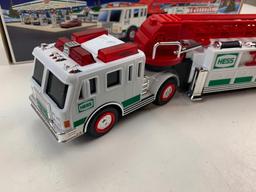 2000 Hess Truck Fire Truck with Ladder with box