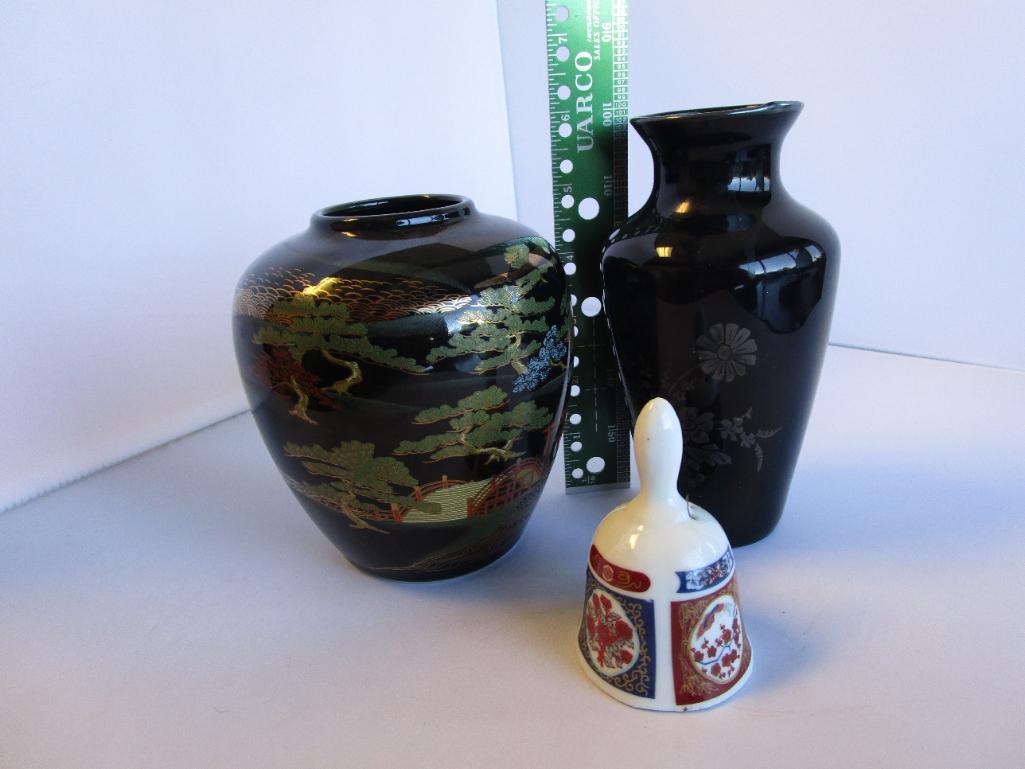 Lot of 2 black porcelain Asian-style vases and a miniature bell