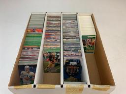 Lot of approx 2500 Football Cards with Stars, Rookies