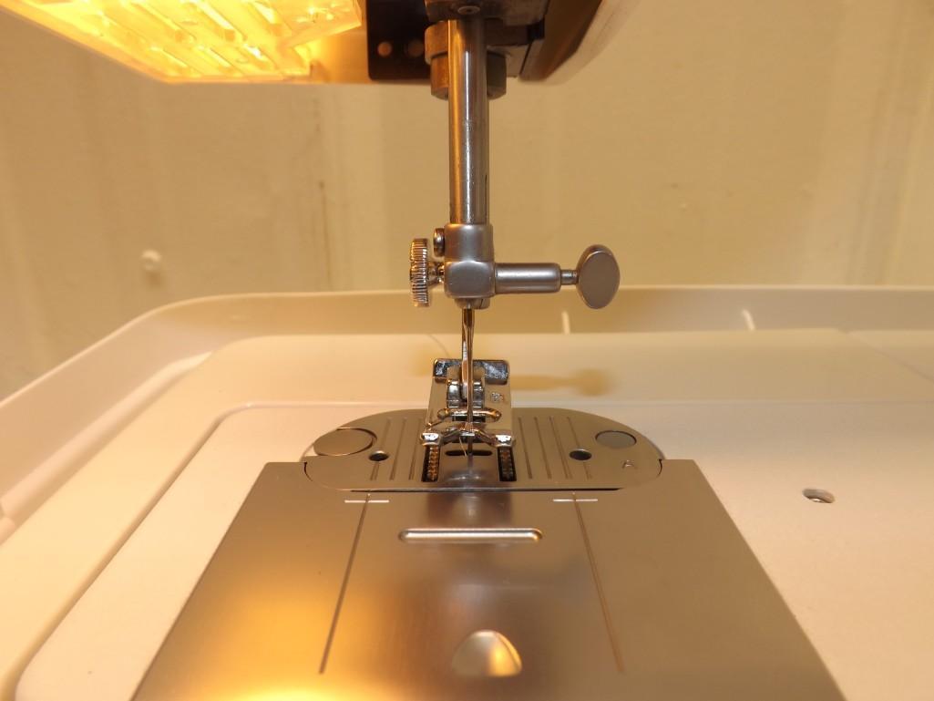 Heavy Duty Singer Free Arm Model 9410 Sewing Machine