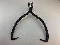 Antique Hay Hook Ice Tongs Hooks Metal Primitive Rustic Country Wall Hanging