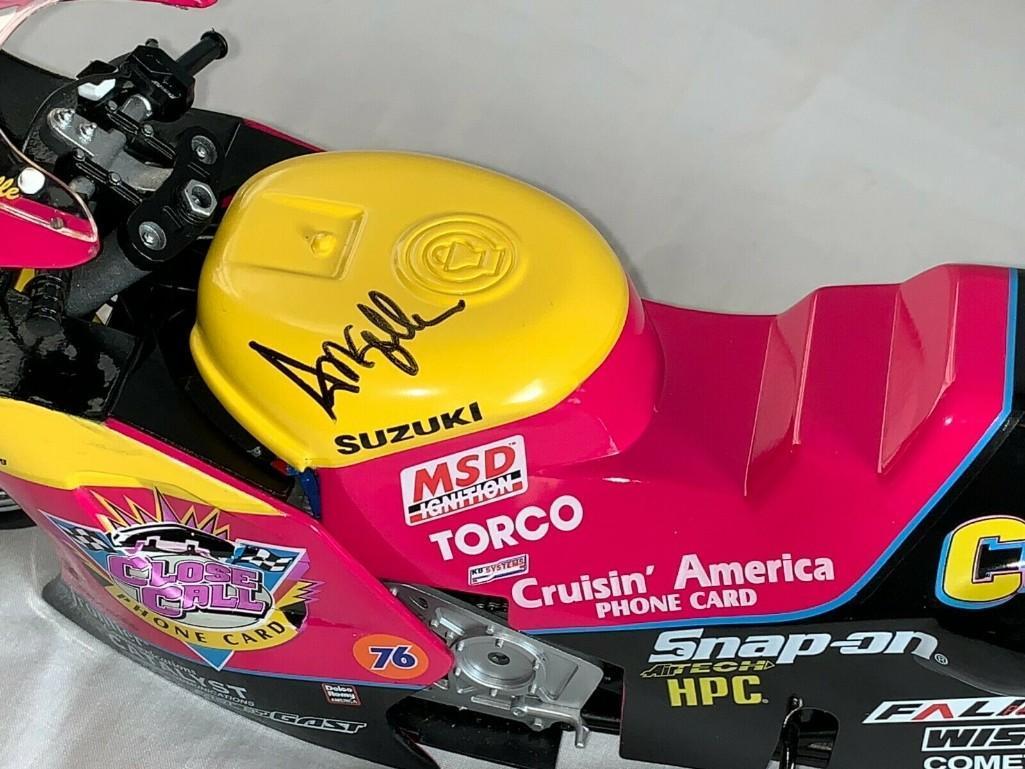 ANGELLE SEELING 2000 Pro-Stock Bike Close Call 1:9 Die-Cast AUTOGRAPH SIGNED