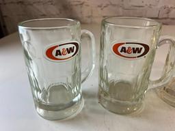 Lot of 4 Vintage A&W Root Beer Glass Mugs 2 Large and 2 Small