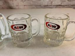 Lot of 4 Vintage A&W Root Beer Glass Mugs 2 Large and 2 Small