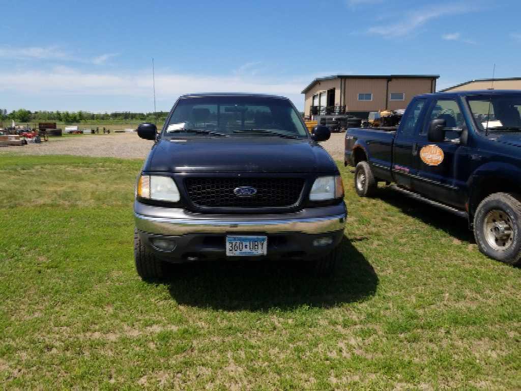 '02 Ford F150 Ext Cab Pickup Truck