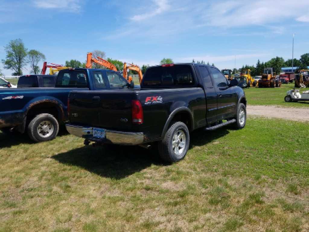 '02 Ford F150 Ext Cab Pickup Truck