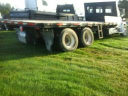 '00 Freightliner FL80 TA Flatbed Truck