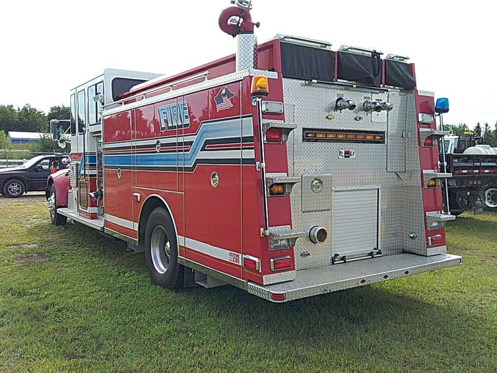 '99 Peterbilt 330 Fire Truck