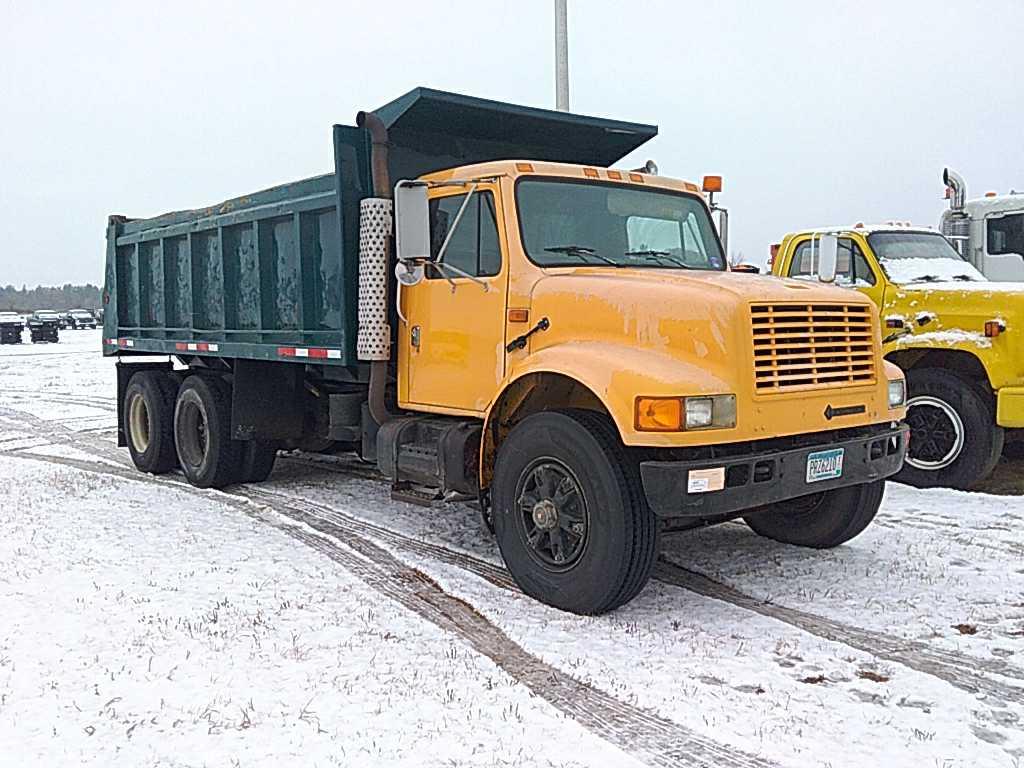 '94 International 4900 TA Dump Truck