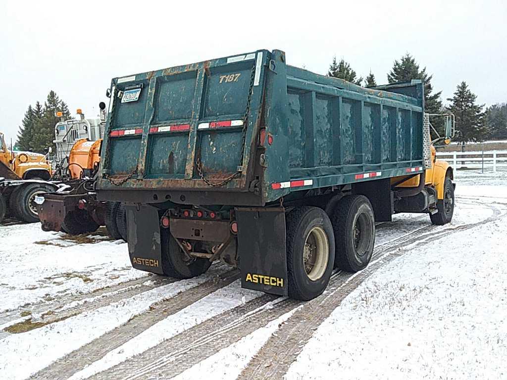 '94 International 4900 TA Dump Truck