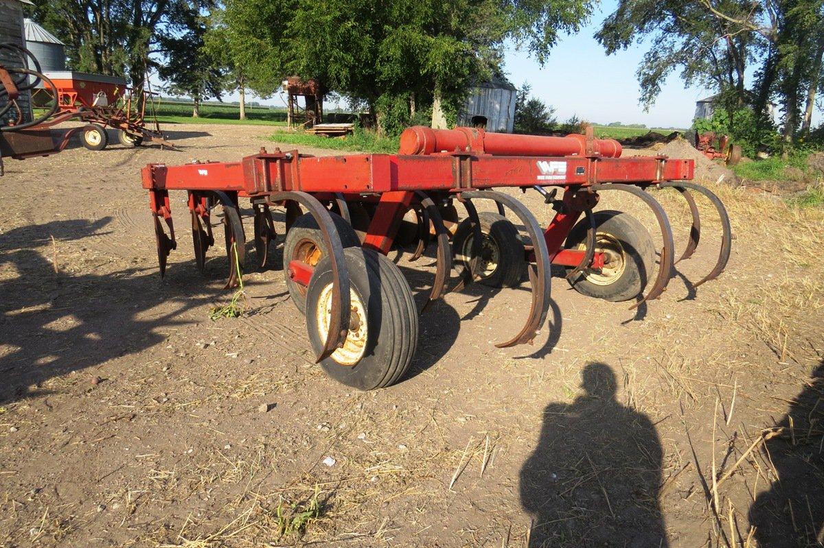 White 400 Pull-Type Disk Ripper, SN #00204, 10' Wide, Walking Tandem, 20" Disk Blades, Spring Loaded