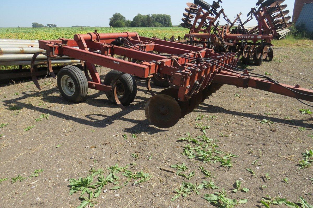 White 400 Pull-Type Disk Ripper, SN #00204, 10' Wide, Walking Tandem, 20" Disk Blades, Spring Loaded