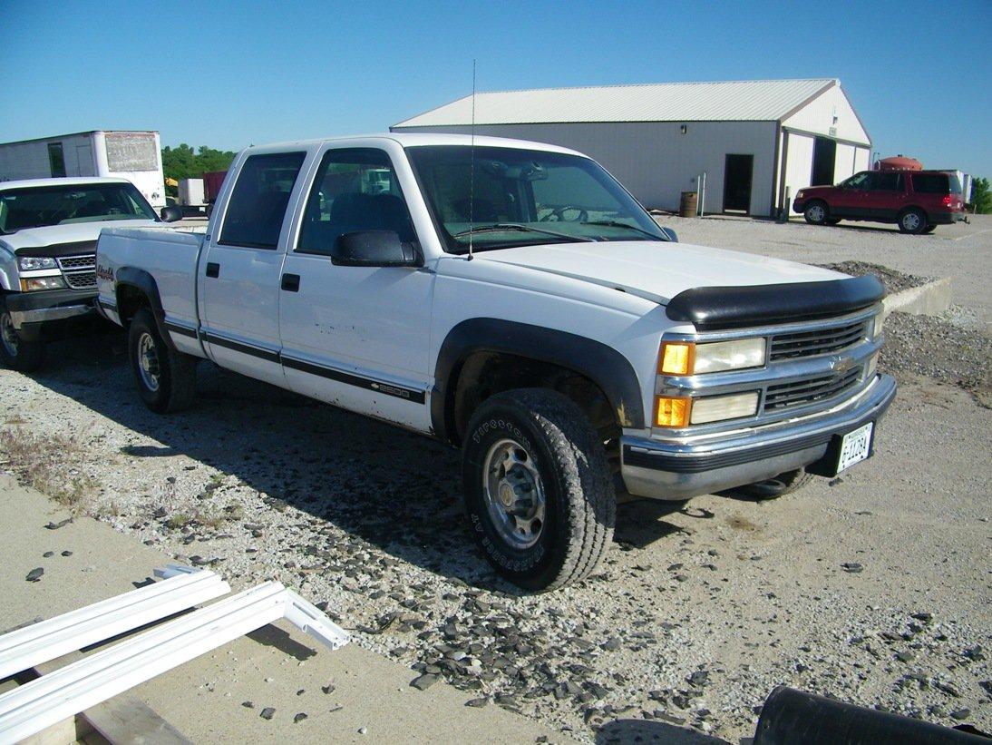 2000 Chevrolet Model 2500 Crew Cab Pickup, VIN# 1GCGK23R6YF50691N, V-8 Gas Engine, Automatic Transmi