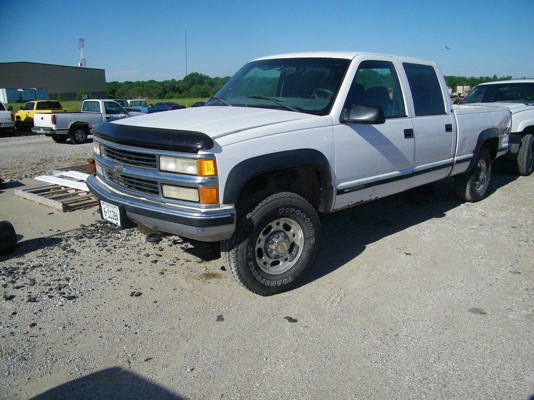 2000 Chevrolet Model 2500 Crew Cab Pickup, VIN# 1GCGK23R6YF50691N, V-8 Gas Engine, Automatic Transmi