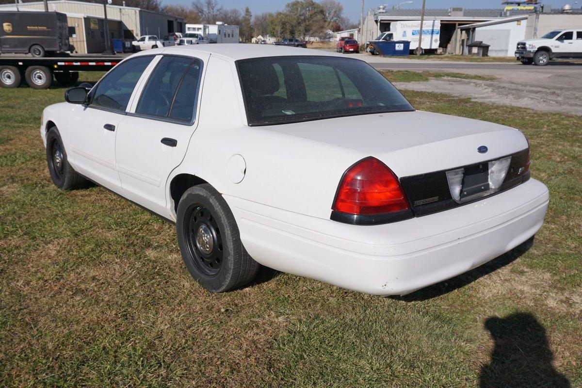 2011 Ford Crown Vic, VIN# 2FABP7BV9BX169370, 4.6 Liter V-8 Gas Engine, Automatic Transmission, 169,6