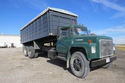 1974 Loadstar 1700 Tandem Axle Grain Truck, VIN# 10672CHA51982, V8 Gas Engine, 5 Speed Transmission,