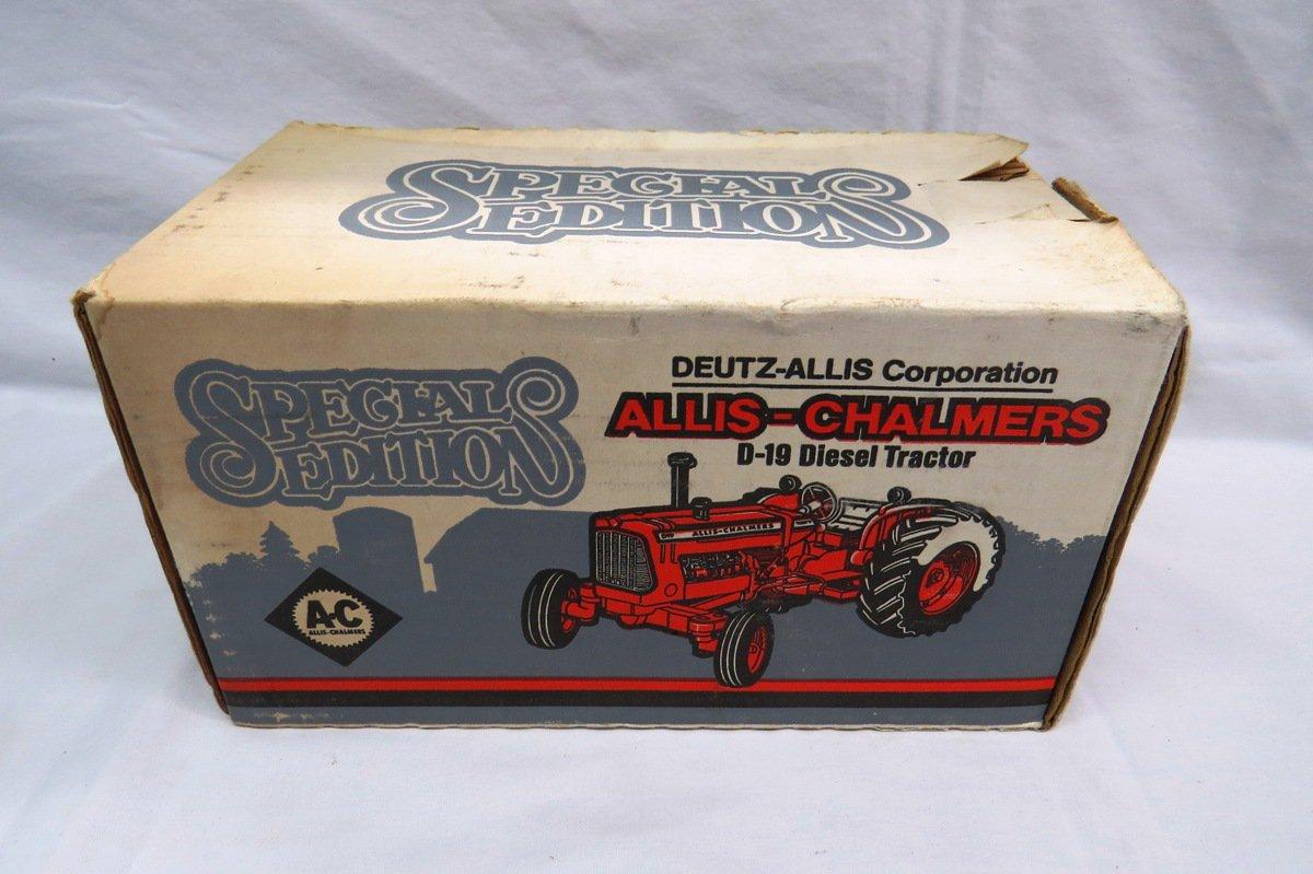 Ertl 1/16 Scale Special Edition 1957 Allis-Chalmers D19 Diesel Tractor, Ori